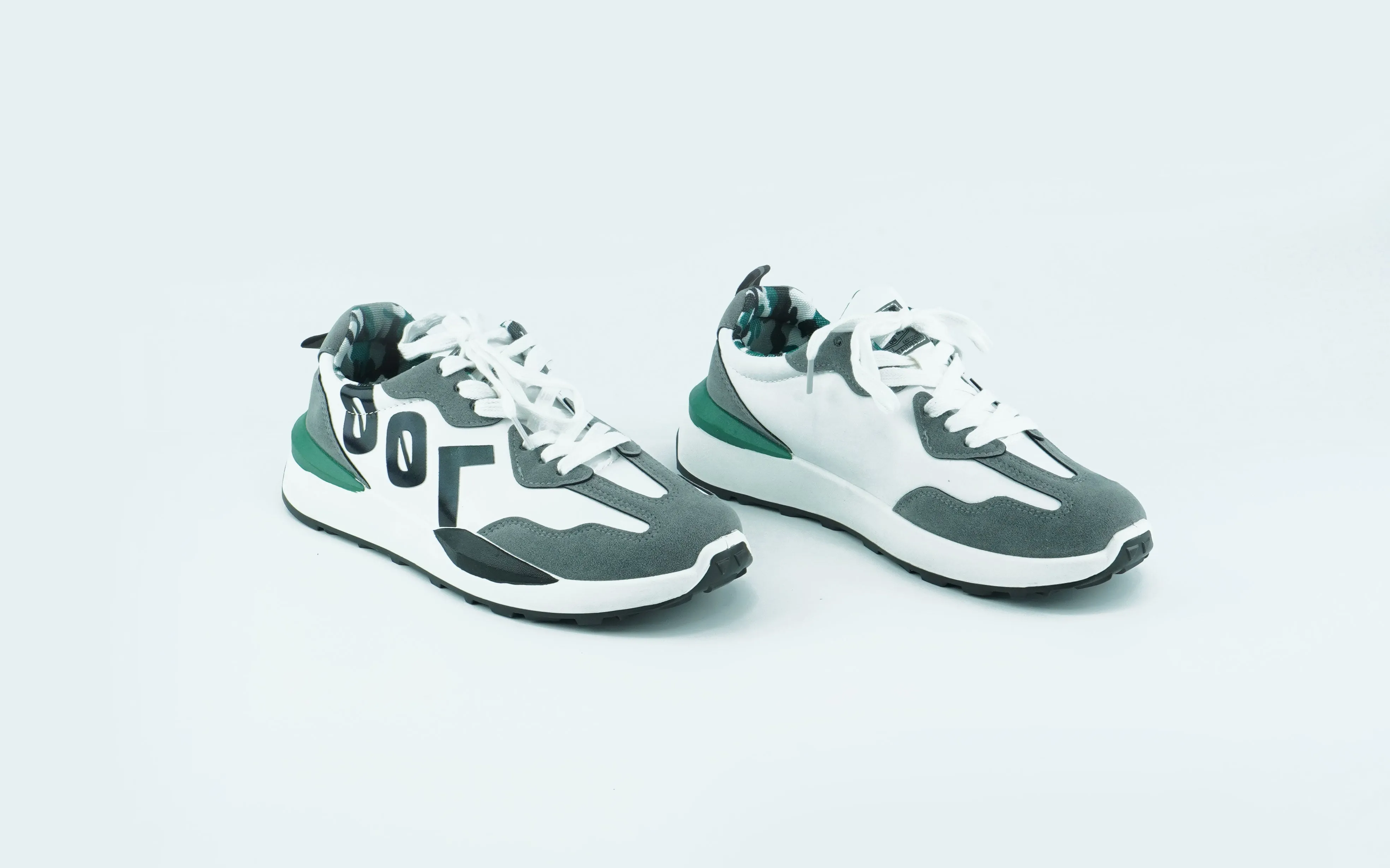 22'Casual shoes for men