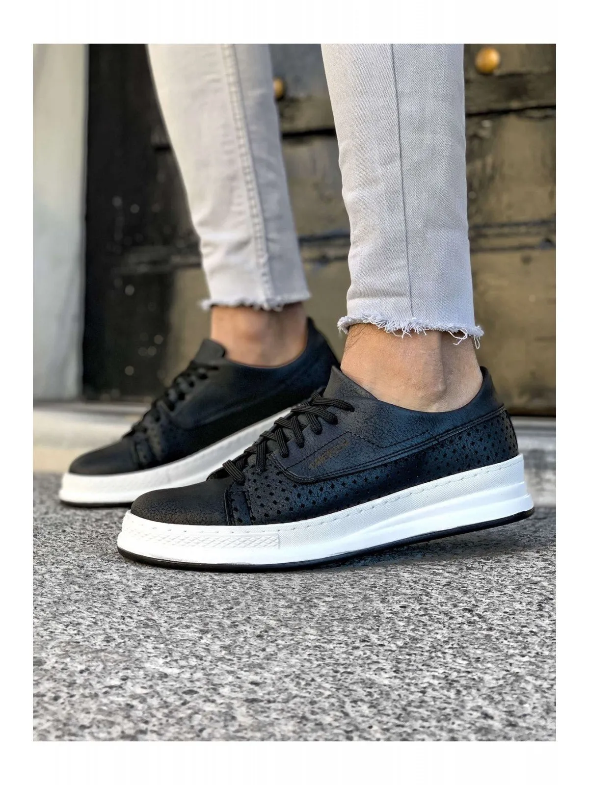 Black White Sole Sneaker CH043 Streetwear Sneaker