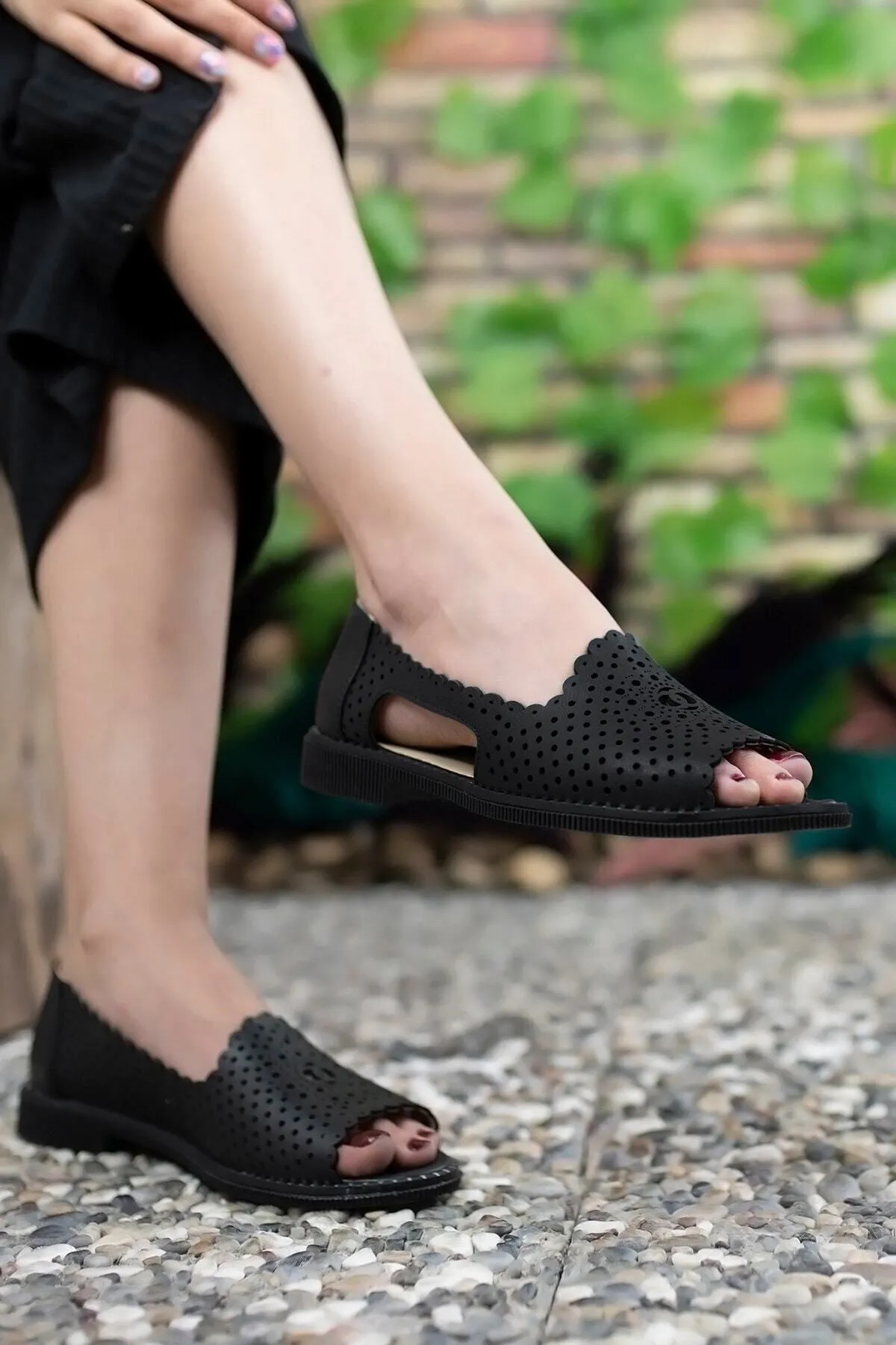 Black Woman Daily Shoes 0012504
