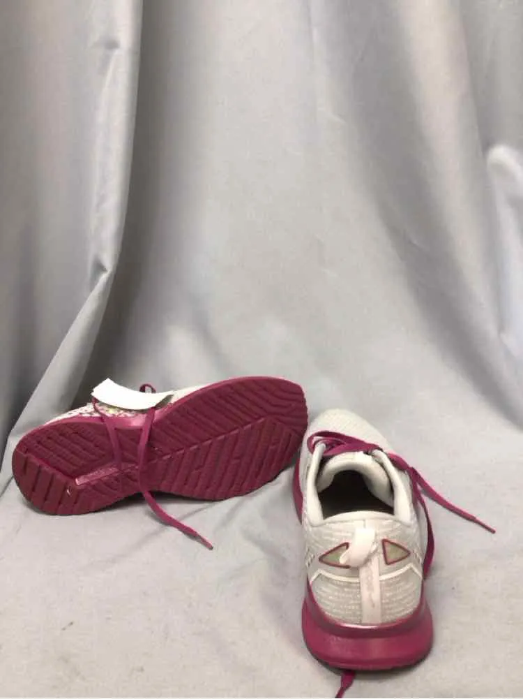 BROOKS SIZE 10 1/2 Ladies SHOES