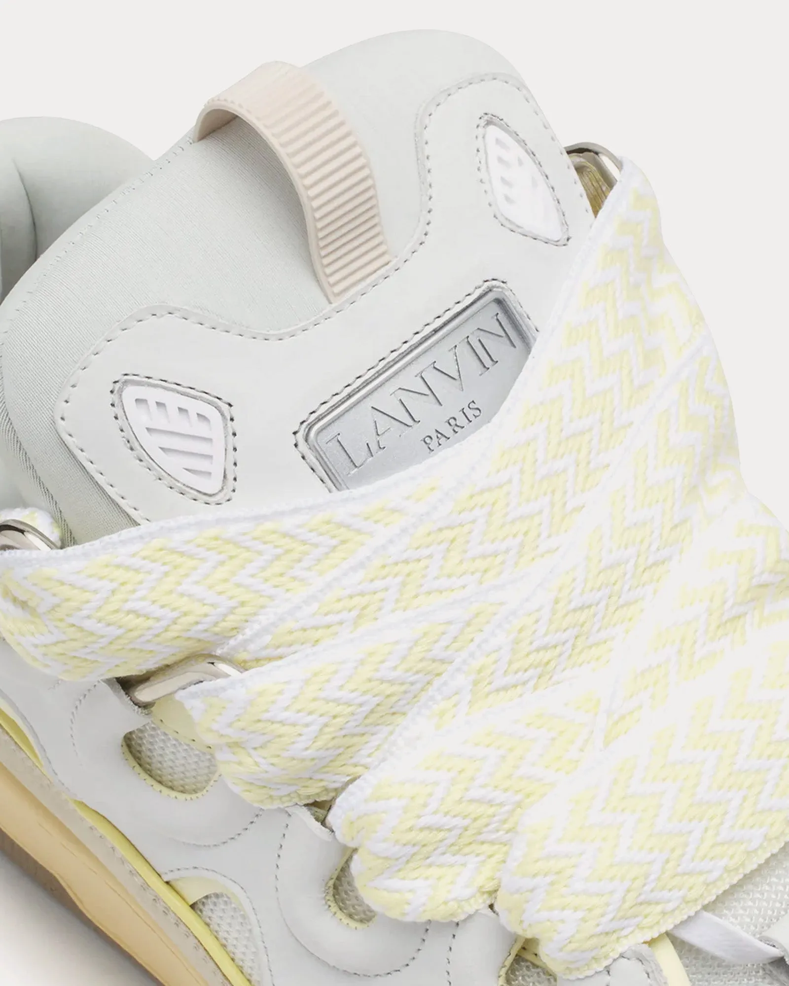 Curb Leather White / Beige Low Top Sneakers