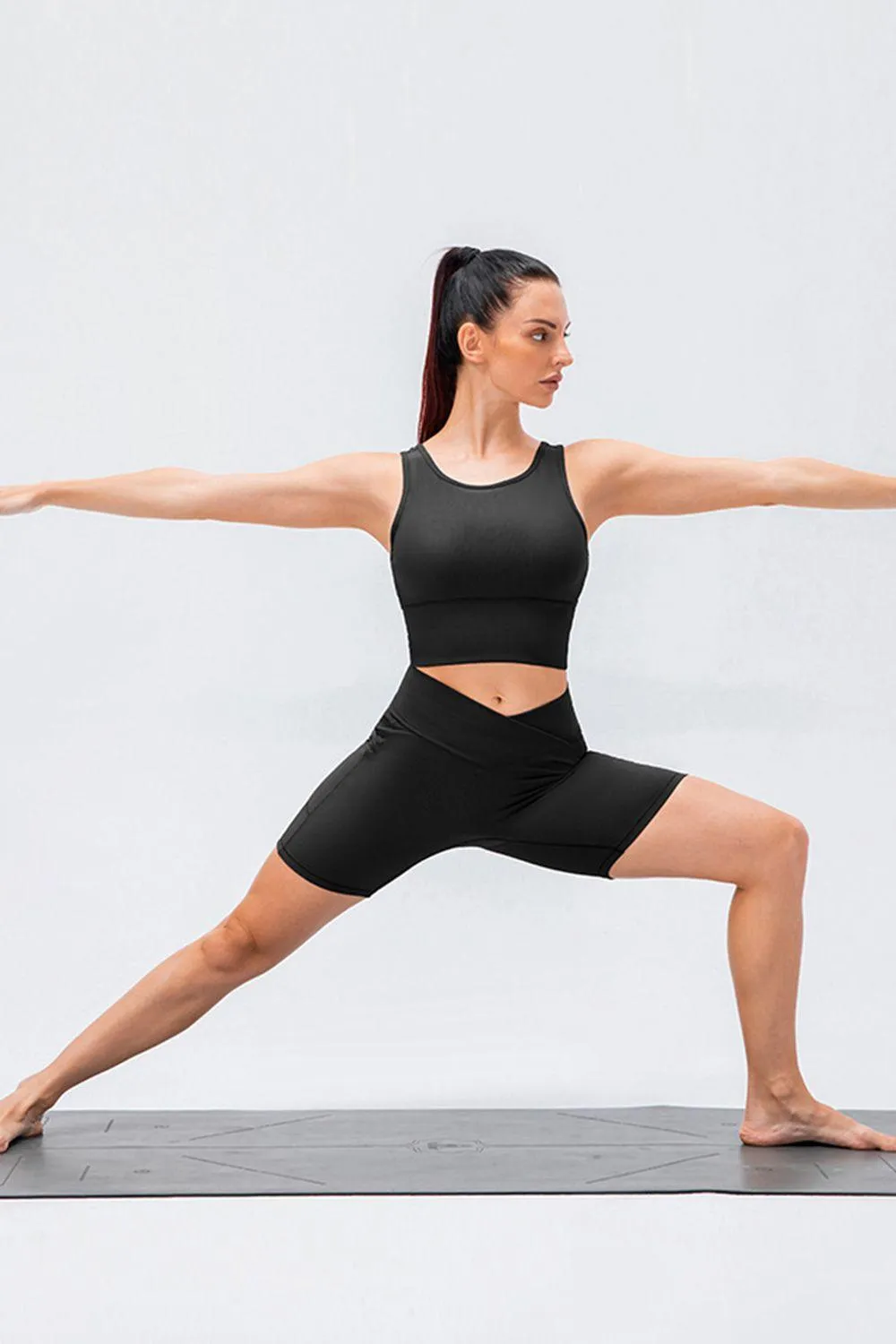 In Action V-Waistband Active Shorts