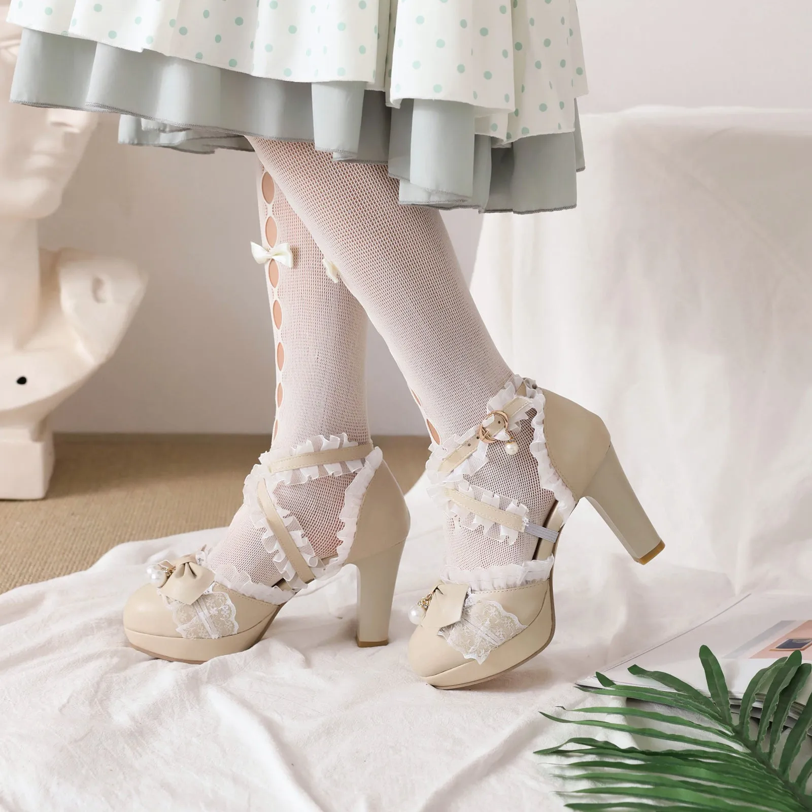Lolita Shoes Bows Ruffles Pearls Round Toe PU Leather