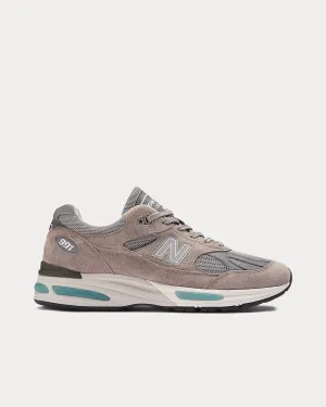 MADE in UK 991v2 Rock Ridge / Alloy / Silver Low Top Sneakers