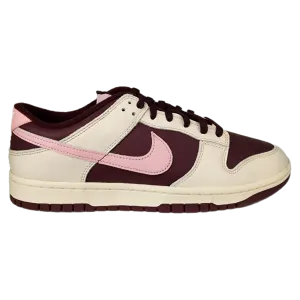 Nike Dunk Low Valentines - Size 11